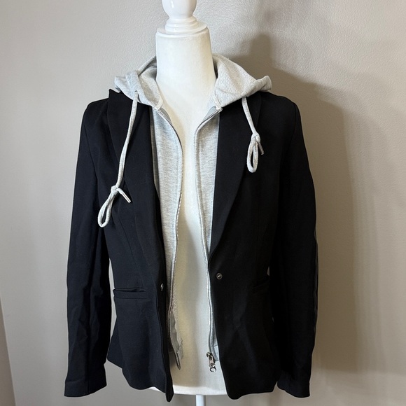 Evereve Black Blazer with Gray Hood - Picture 3 of 7